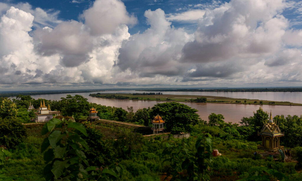 This image has an empty alt attribute; its file name is heritage-line-mekong-excursion-wat-hanchey_49536799337_o-1024x616.jpg